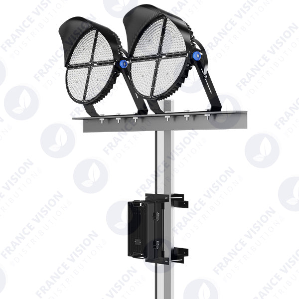 LOT UNIQUE DÉSTOCKAGE - Pack de 8x Projecteurs de stade filaire - Série ROUND V2 - 500 Watts -  95 000 Lumens - 190 Lumens/Watt - Angle 60° - IP66 - 59 x 51 x 26 cm - 6000k - Dimmable - Transformateur SOSEN - Garantie 5 ans